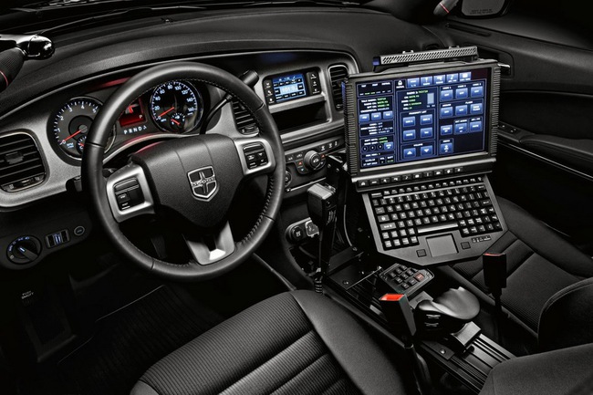 Dodge Charger Pursuit AWD: Hàng khủng mới của Cảnh sát Mỹ 7