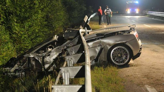 2 tai nạn thảm khốc với Lamborghini Gallardo, 1 người chết 1