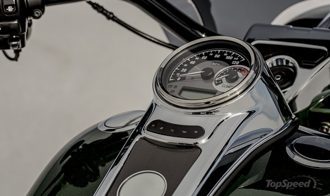 Harley Davidson CVO Road King 2014: Nâng cấp nhẹ 9