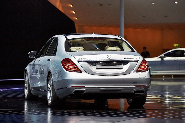 Mercedes-Benz S500 Plug-In Hybrid: To, sang mà tiết kiệm 10
