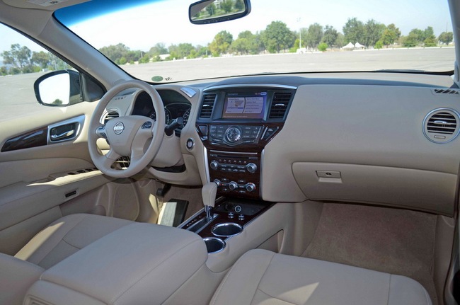 Đã có giá bán của Nissan Pathfinder Hybrid 2014 7