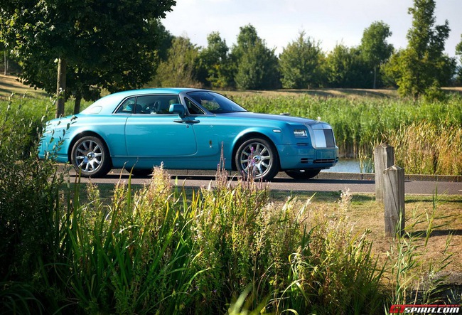 Rolls-Royce Phantom tuyệt đẹp với màu xanh Ả-Rập 2