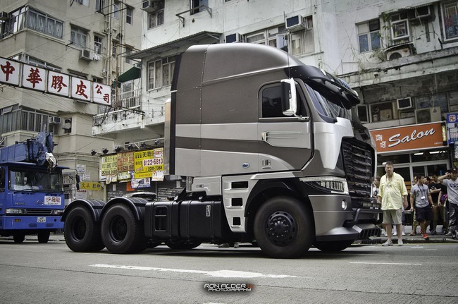 Dàn siêu xe của "Transformers 4" xuất hiện tại Hồng Kông 19