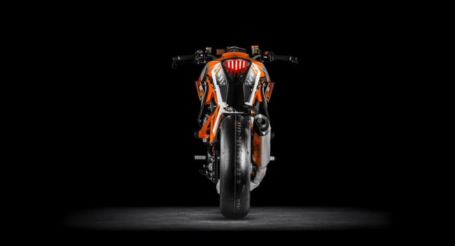 Mới trình làng, KTM 1290 Super Duke R đã có bản đặc biệt 4