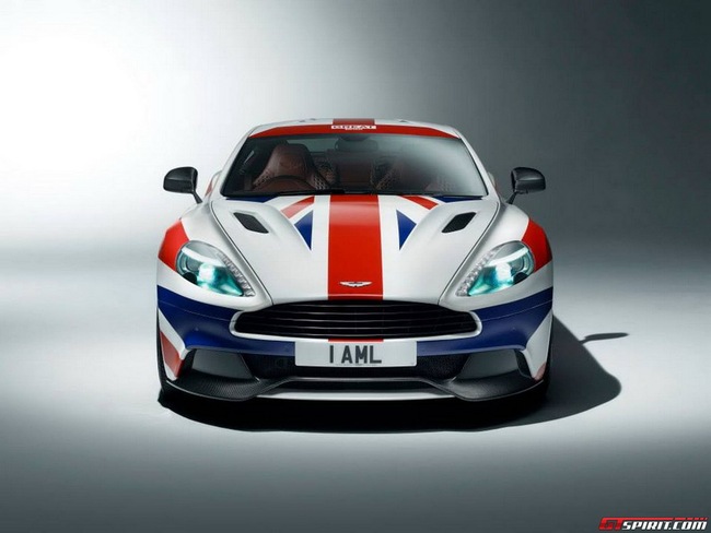 Aston Martin Vanquish biến thành Quốc kỳ di động tuyệt đẹp 1