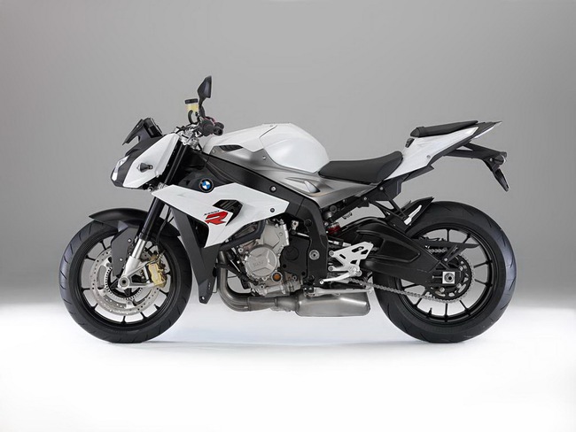 BMW S1000R 2014 "yếu" hơn siêu môtô S1000RR 2