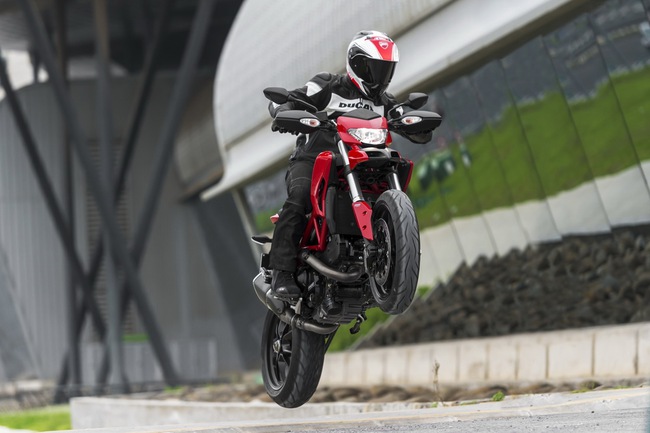 Ducati Hypermotard 2014 - Ông vua đường phố 12