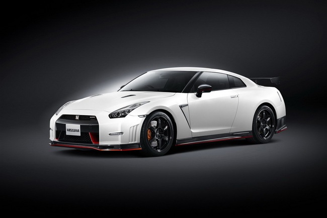 Nissan chính thức giới thiệu "hàng tuyển" GT-R Nismo 1