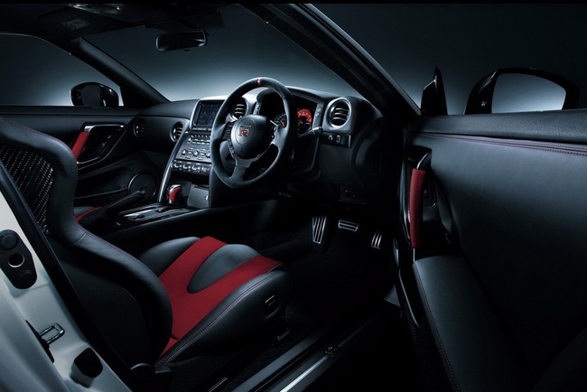 Nissan chính thức giới thiệu "hàng tuyển" GT-R Nismo 4