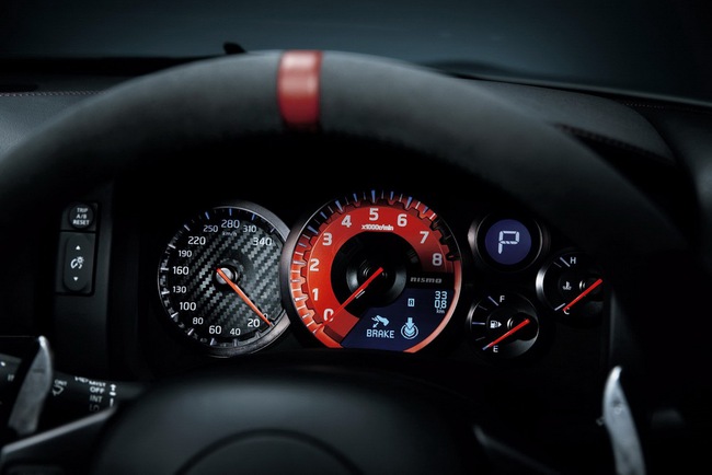 Nissan chính thức giới thiệu "hàng tuyển" GT-R Nismo 5