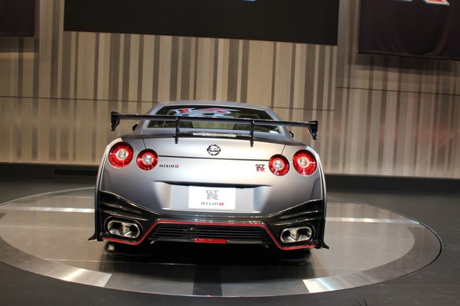 Nissan chính thức giới thiệu "hàng tuyển" GT-R Nismo 15