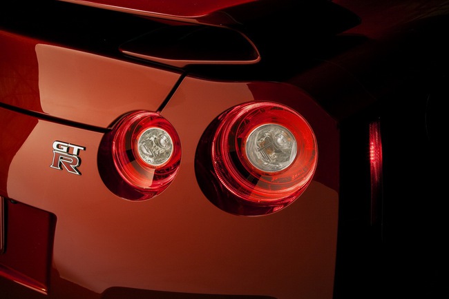 Nissan GT-R 2015: Thay đổi từ trong ra ngoài 8