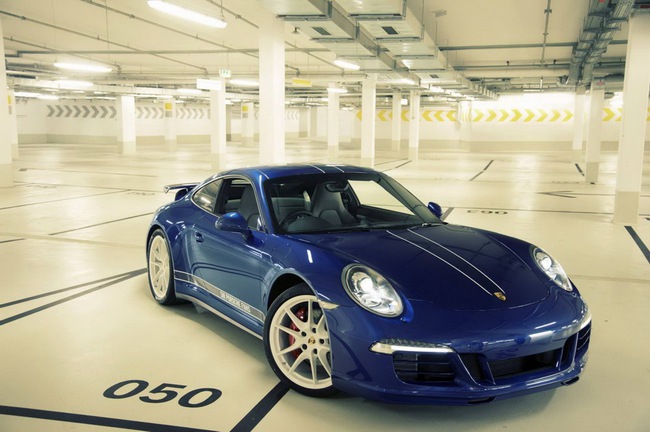 Porsche 911 phiên bản Facebook trình làng tại Silverstone 1