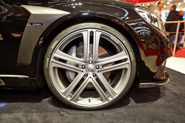 Brabus iBusiness - Mercedes-Benz S500 công nghệ cao hơn 7