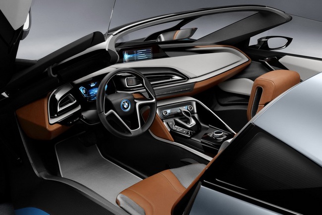 BMW i8 Spyder sẽ có phiên bản sản xuất 6