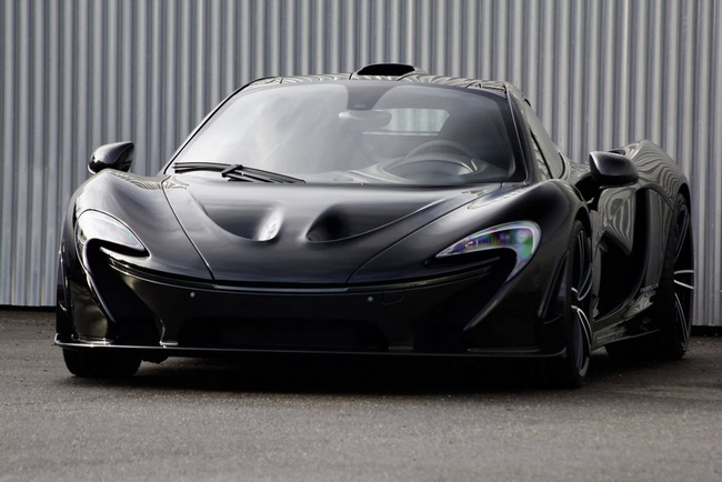 Bản độ McLaren P1 đầu tiên trên thế giới 1