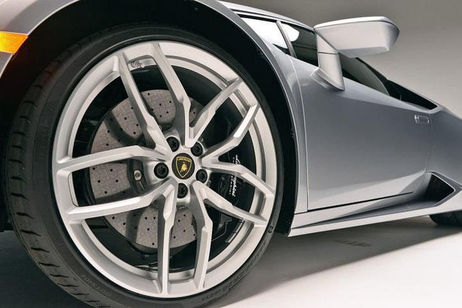 Lamborghini Huracan LP610-4: Chuẩn mực cho phân khúc siêu xe “giá rẻ” 16