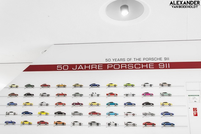 Ghé thăm bảo tàng Porsche qua ảnh 24