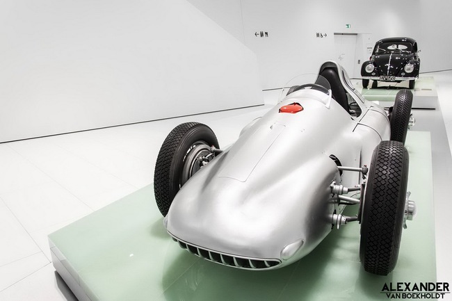 Ghé thăm bảo tàng Porsche qua ảnh 27