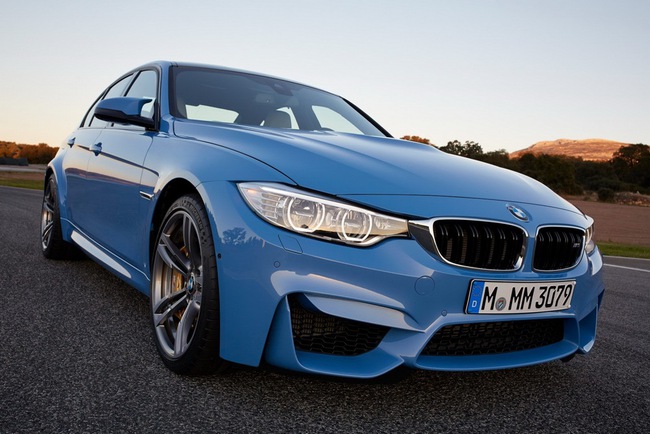 BMW M3 Sedan và M4 Coupe có tính năng kiểm soát "đốt lốp" 6