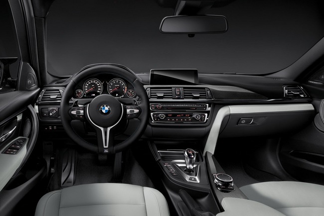 BMW M3 Sedan và M4 Coupe có tính năng kiểm soát "đốt lốp" 10