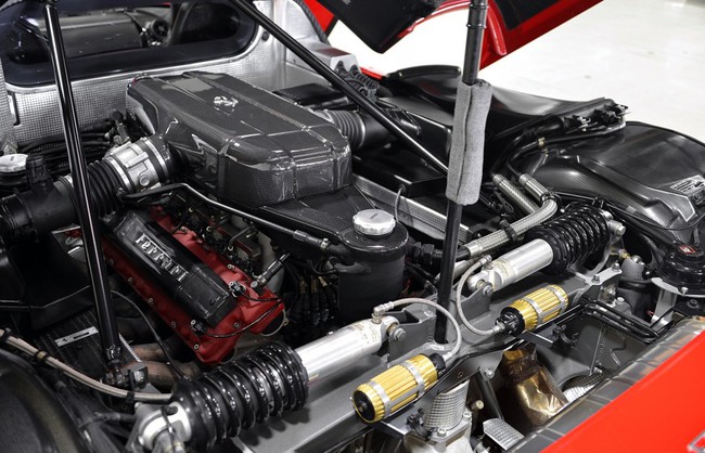 “Rao vặt” siêu xe Ferrari Enzo gần như mới 22
