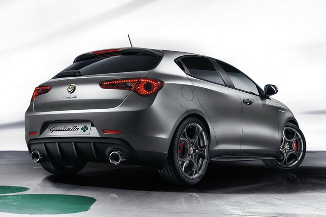 Alfa Romeo Giulietta Quadrifoglio Verde: Chiếc Alfa Romeo Giulietta đặc biệt 2