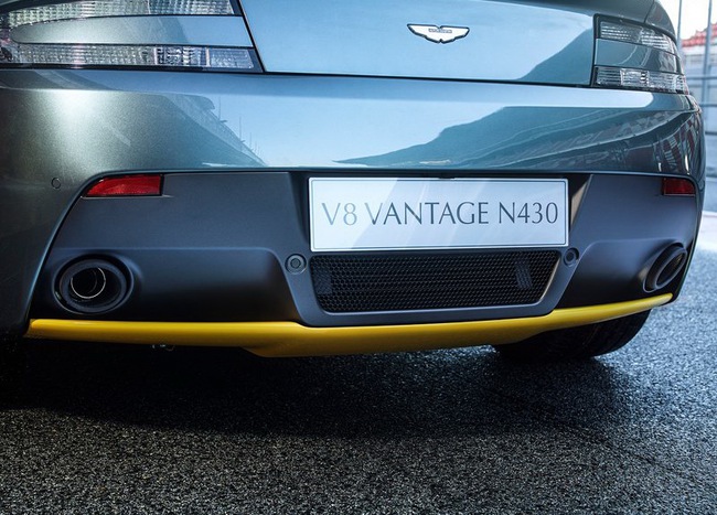 Aston Martin tiết lộ hai phiên bản đặc biệt mới 12