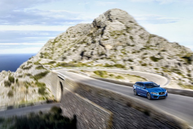 Jaguar XFR-S SportBrake chính thức lộ mặt  11