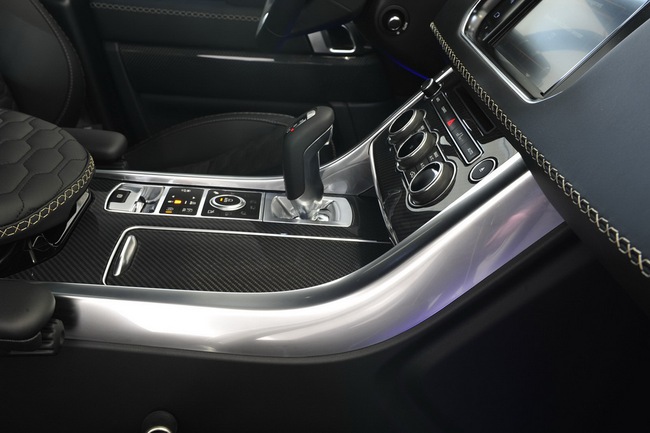 Range Rover Sport nhẹ hơn và mạnh hơn với trang bị sợi carbon 18