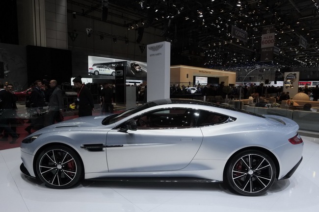 Ghé thăm gian hàng của Aston Martin tại Geneva 2014 13
