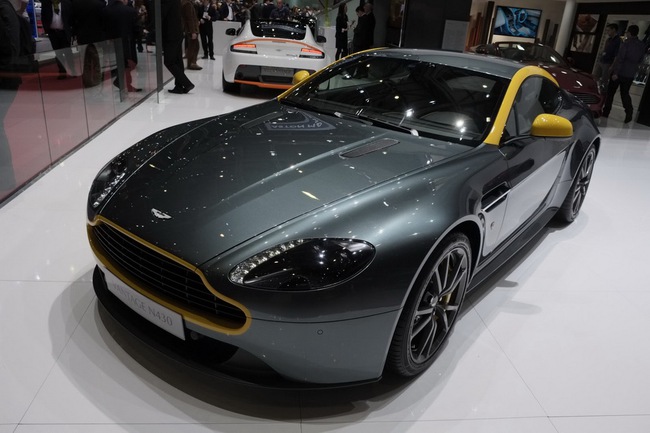 Ghé thăm gian hàng của Aston Martin tại Geneva 2014 19