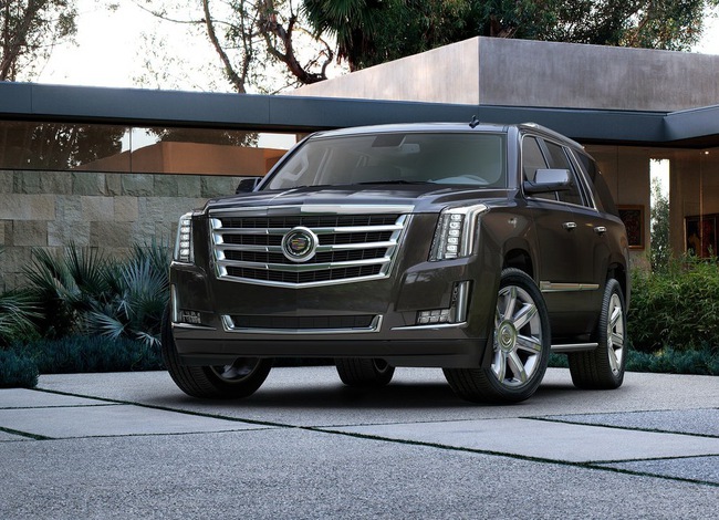 Cadillac Escalade 2015 có giá từ 72.690 USD 4