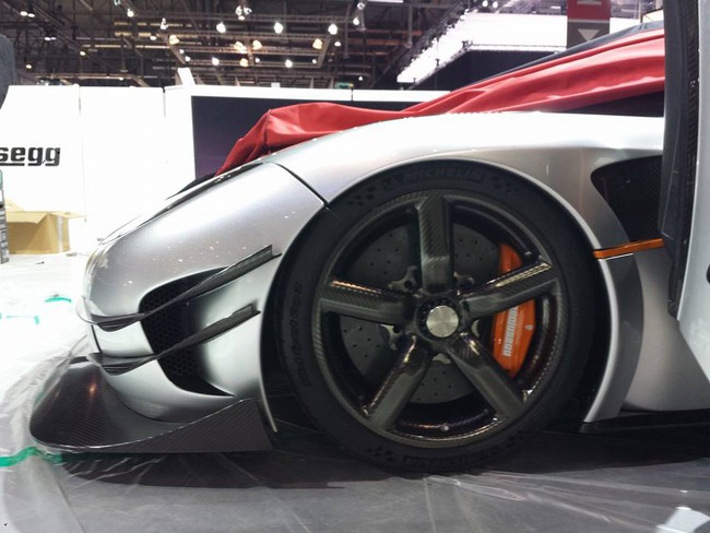 Ảnh sống Koenigsegg One:1 tại Geneva 12