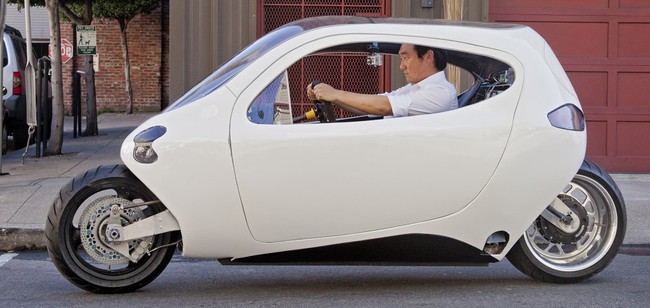 LIT Motors C1: &Ocirc; t&ocirc; hai b&aacute;nh 2