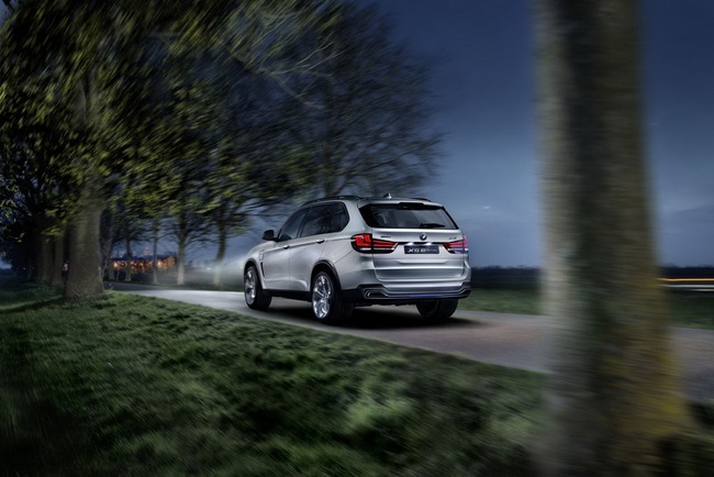 Thêm thông tin về BMW X5 eDrive Concept 9