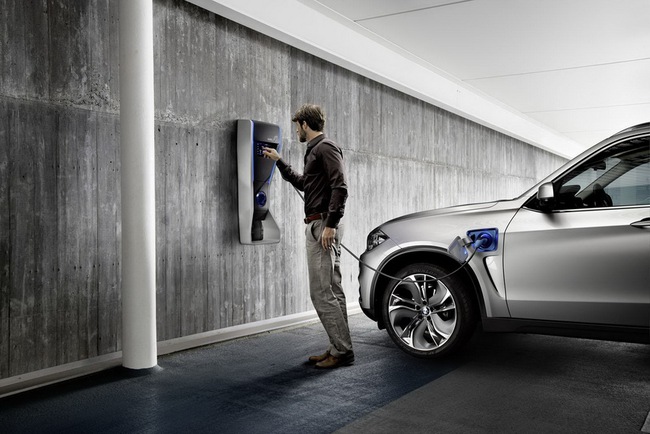 Thêm thông tin về BMW X5 eDrive Concept 11