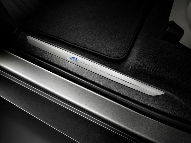 Thêm thông tin về BMW X5 eDrive Concept 24