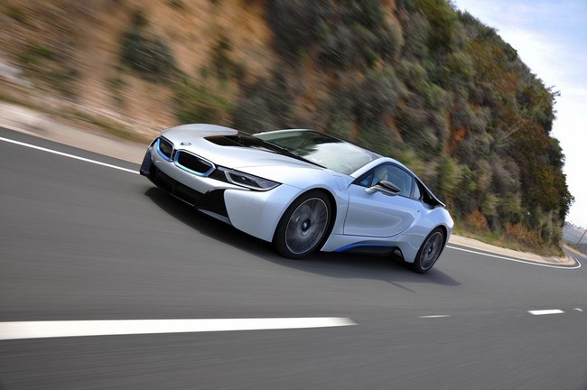 BMW i8 chính thức "lăn bánh" vào tháng 6 này 24