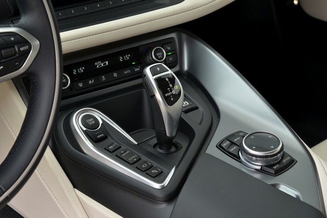 BMW i8 chính thức "lăn bánh" vào tháng 6 này 32