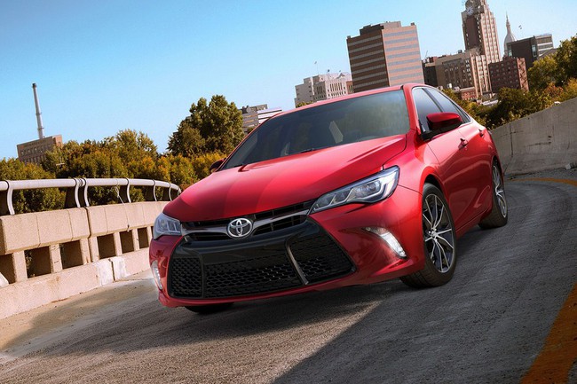 Toyota Camry 2015: Diện mạo mới, trang bị hiện đại hơn 5