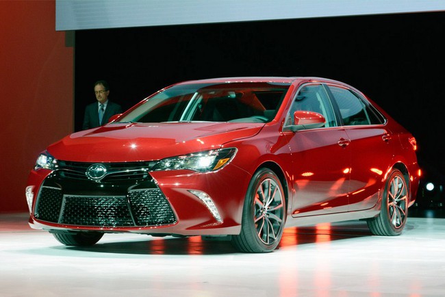 Toyota Camry 2015: Diện mạo mới, trang bị hiện đại hơn 13