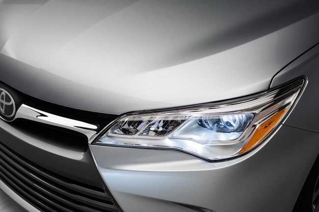 Toyota Camry 2015: Diện mạo mới, trang bị hiện đại hơn 21