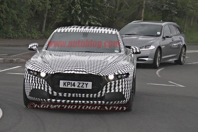 Siêu sedan của Aston Martin xuất đầu lộ diện 2