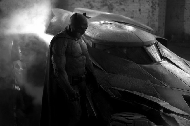 Xế khủng trong phim "Batman vs. Superman" lộ diện 1