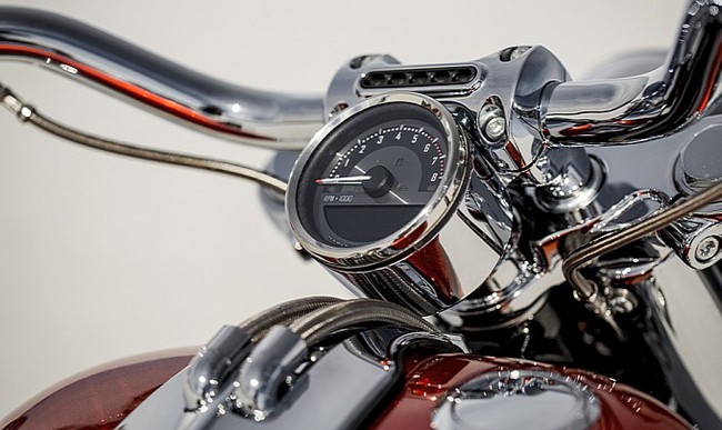 CVO Breakout 2014 - Niềm tự hào mới của Harley Davidson 10
