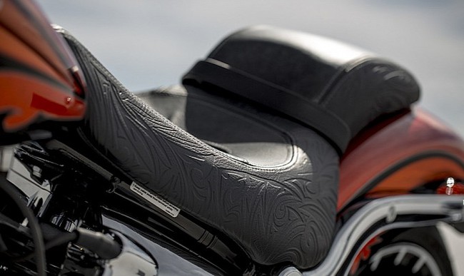 CVO Breakout 2014 - Niềm tự hào mới của Harley Davidson 12