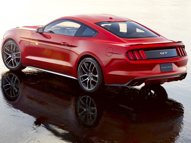 Ford Mustang 2015 chính thức lộ diện 2