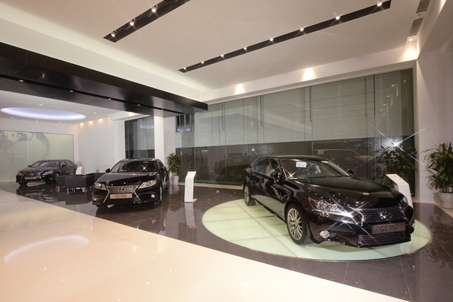 Lexus đặt chân vào thị trường Việt Nam với 5 mẫu xe chủ lực 4