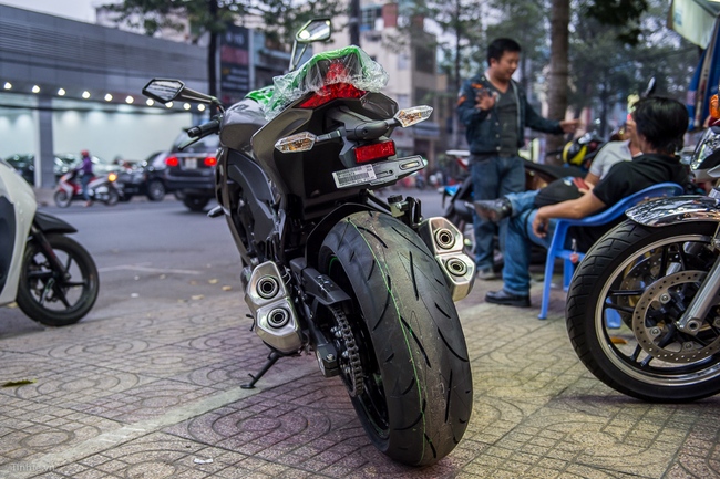 Ảnh sống Kawasaki Z1000 2014 tại Việt Nam 17